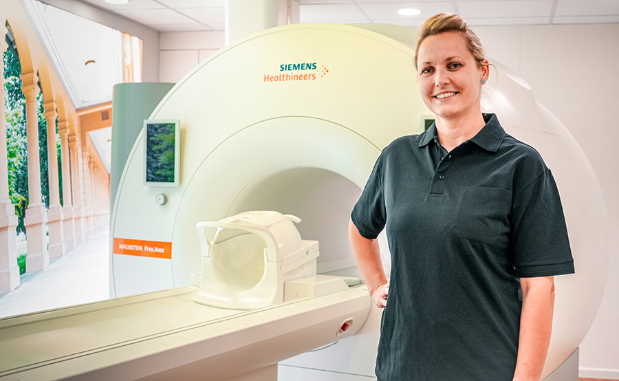Hessing Kliniken nehmen KI-Ortho-MRT in Betrieb